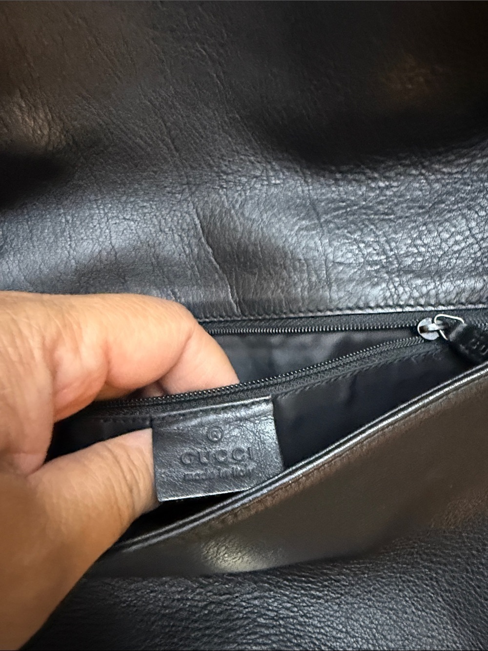Gucci- Classic Black Leather Men's Shoulder Bag with Bamboo Handle - Picture 7 of 8